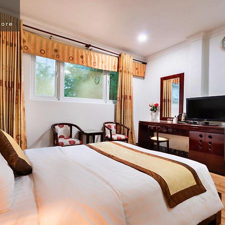 Cosmo Central Hotel Ho Chi Minh City Exterior photo